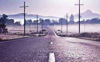 湖人这场看似稳，其实防线前压那一下太冒险，懂行的人早看出来